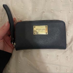 Michael Kors wristlet wallet